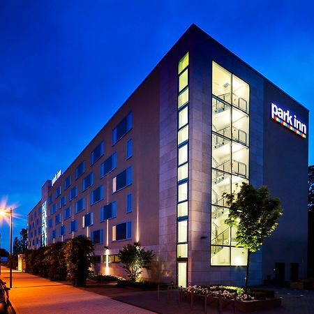 Park Inn By Radisson Frankfurt Airport Франкфурт-на-Майне Экстерьер фото