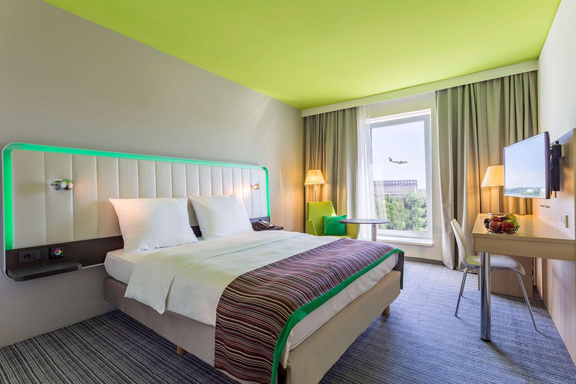 Park Inn By Radisson Frankfurt Airport Франкфурт-на-Майне Экстерьер фото