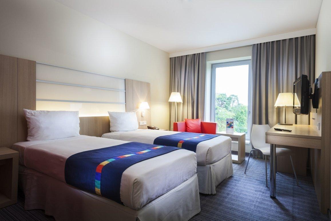 Park Inn By Radisson Frankfurt Airport Франкфурт-на-Майне Экстерьер фото